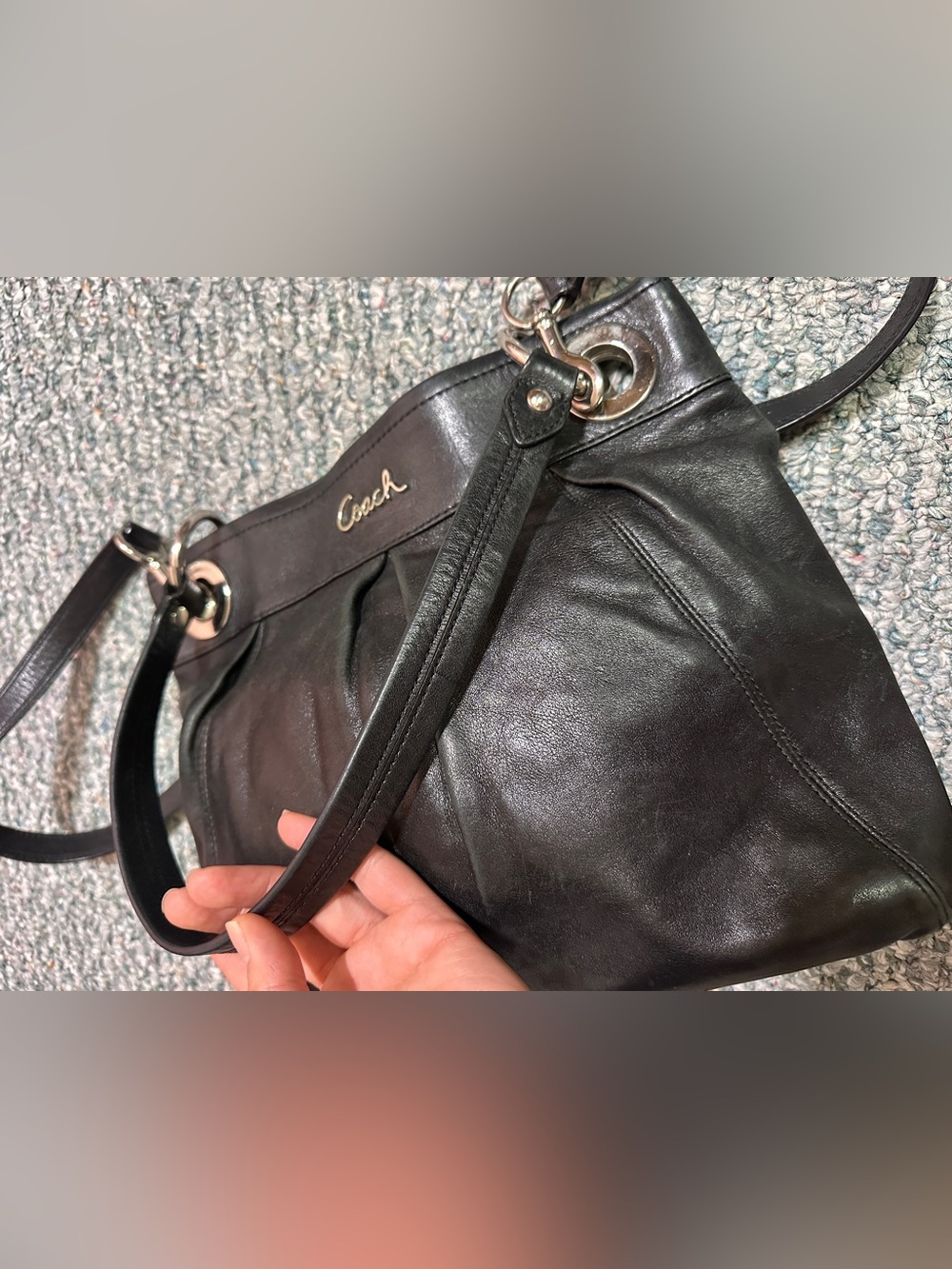 EUC Coach Y2K Ashley Hippie Bag F17605 Black Leather Pleated Shoulder Bag - Picture 5 of 14